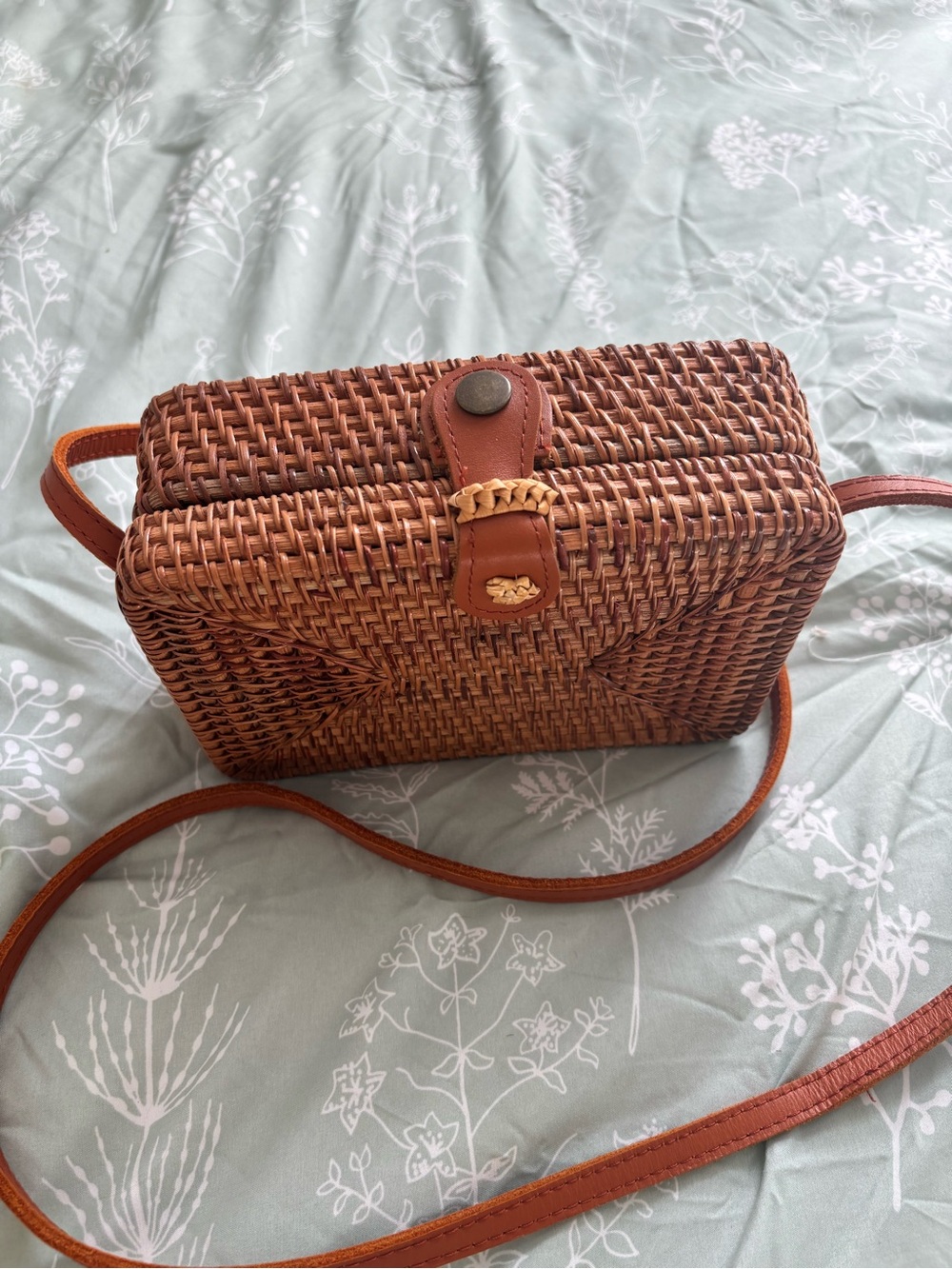 Brown Woven Crossbody Bag with Leather Strap - Picture 2 of 8